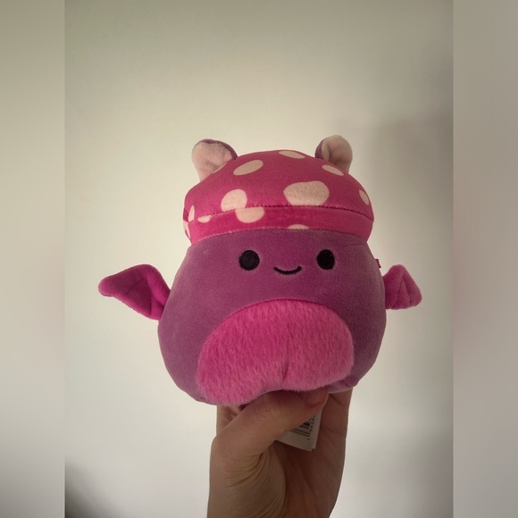 Squishmallows Cosimo the Mushroom Bat - Picture 1 of 6